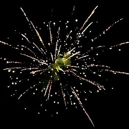 Купить Батарея салютов РомантИк (0.8-1 дюймов -1.2 дюймов х144) 2/1 СС8816