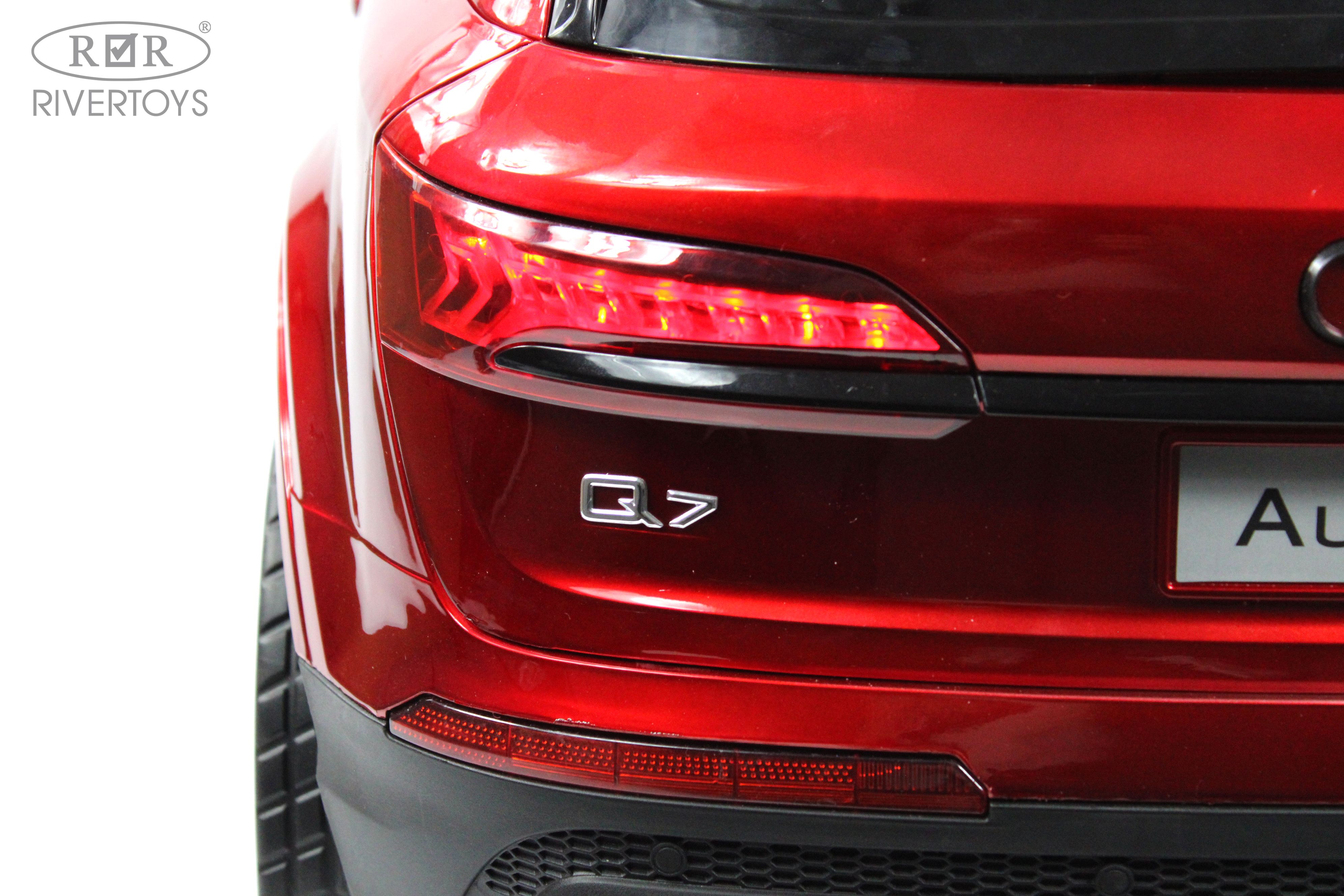 Купить Детский электромобиль RIVERTOYS AUDI Q7 HL678