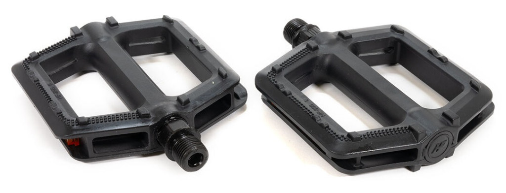 Купить Педали TRIX 896 пластиковые