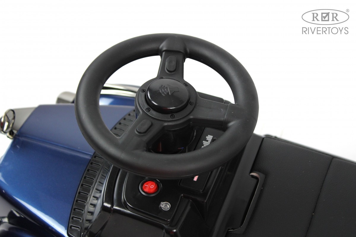 Купить Детский толокар RIVERTOYS Mercedes-AMG 300S G300GG-D