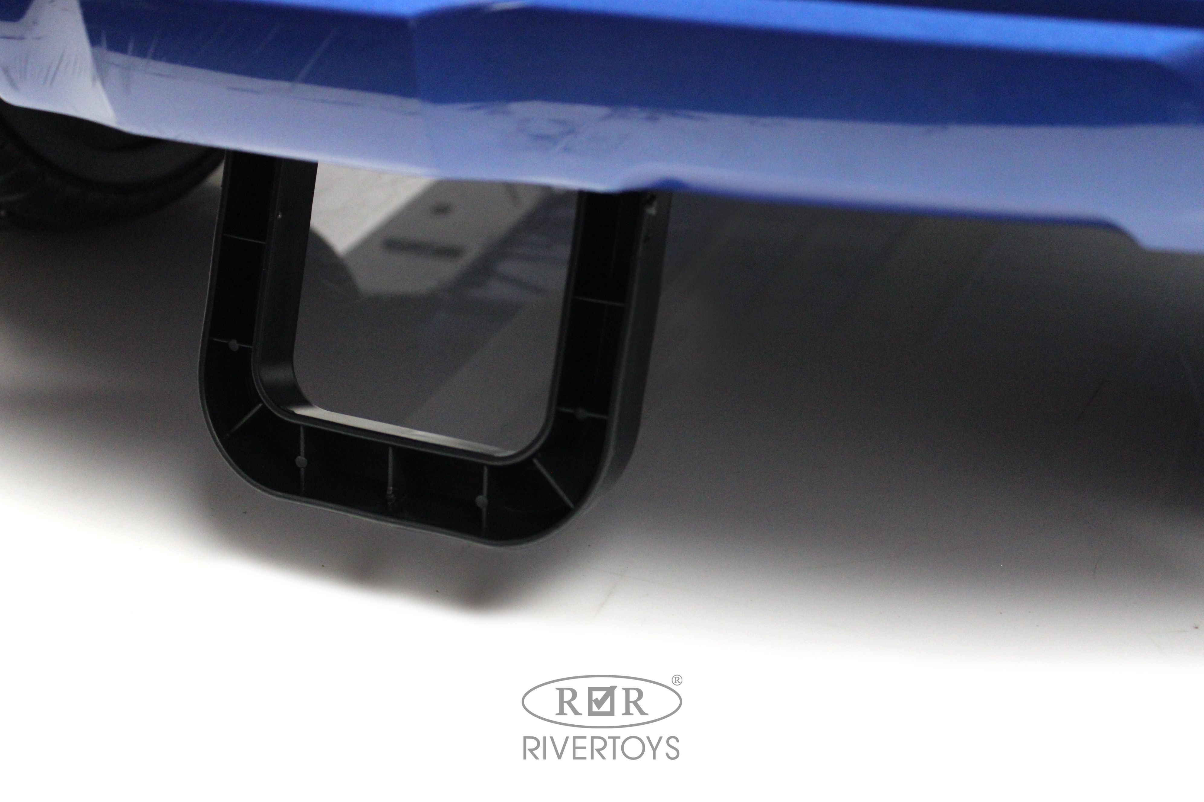 Купить Детский электромобиль RIVERTOYS Lexus LX570 Y555YY