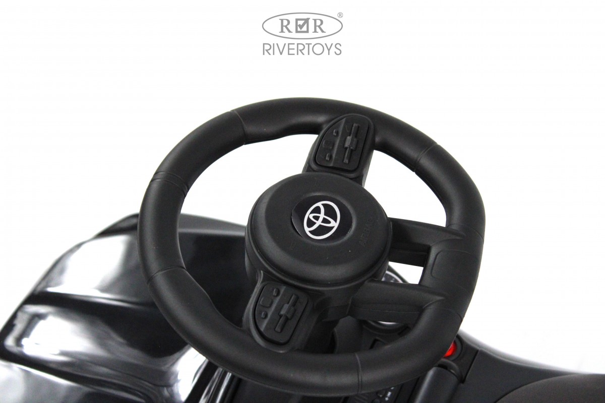 Купить Детский толокар RIVERTOYS Toyota Land Cruiser 300 Z002ZZ-D