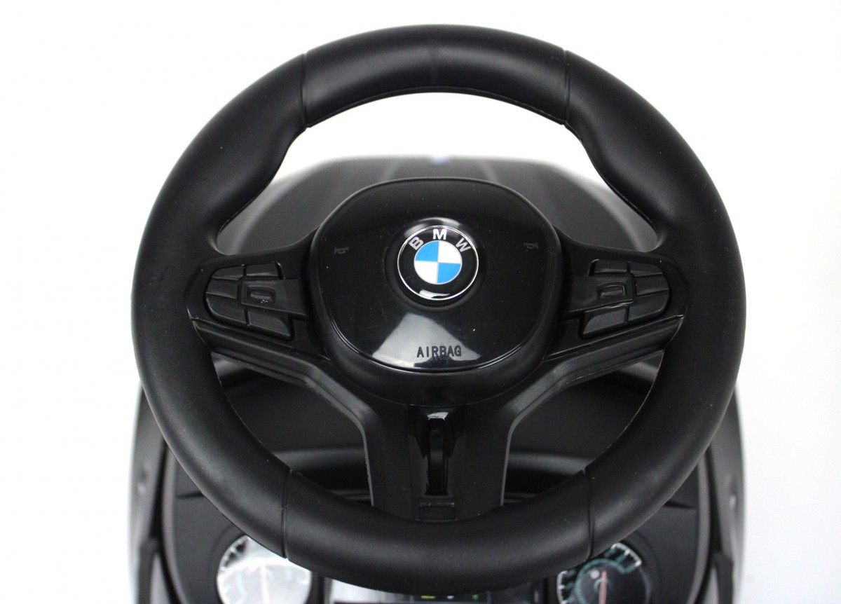 Купить Детский толокар RIVERTOYS BMW M5 A999MP-D