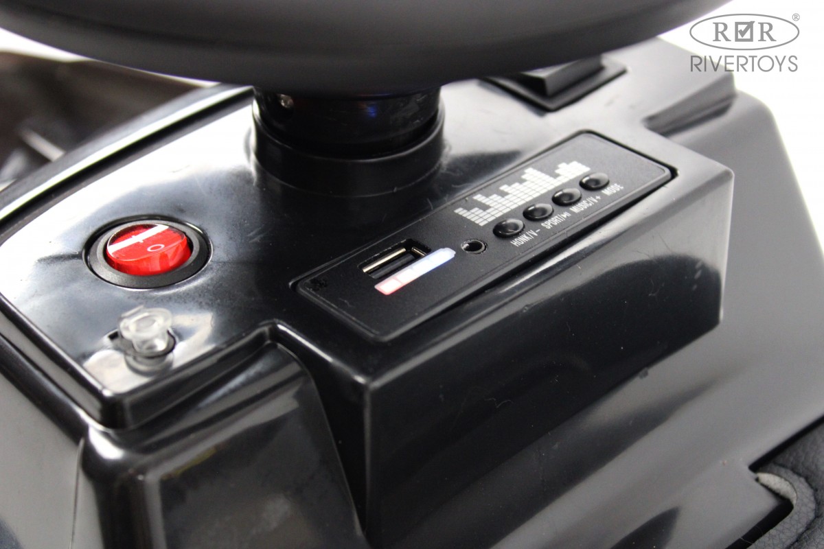 Купить Детский толокар RIVERTOYS Mercedes-AMG 300S G300GG-D