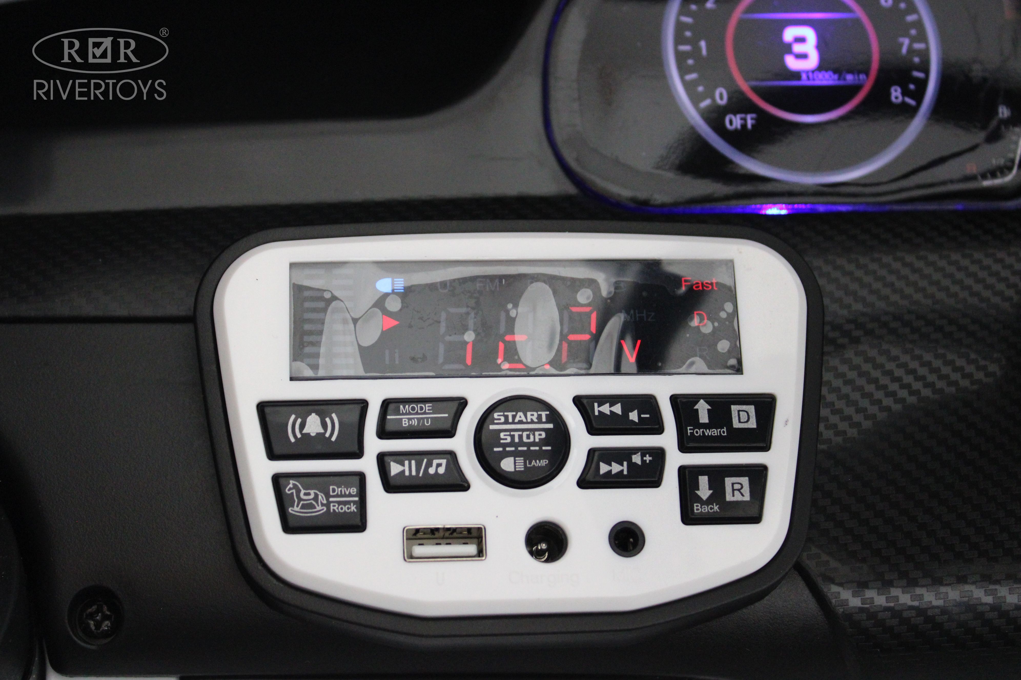 Купить Детский электромобиль RIVERTOYS C333MC