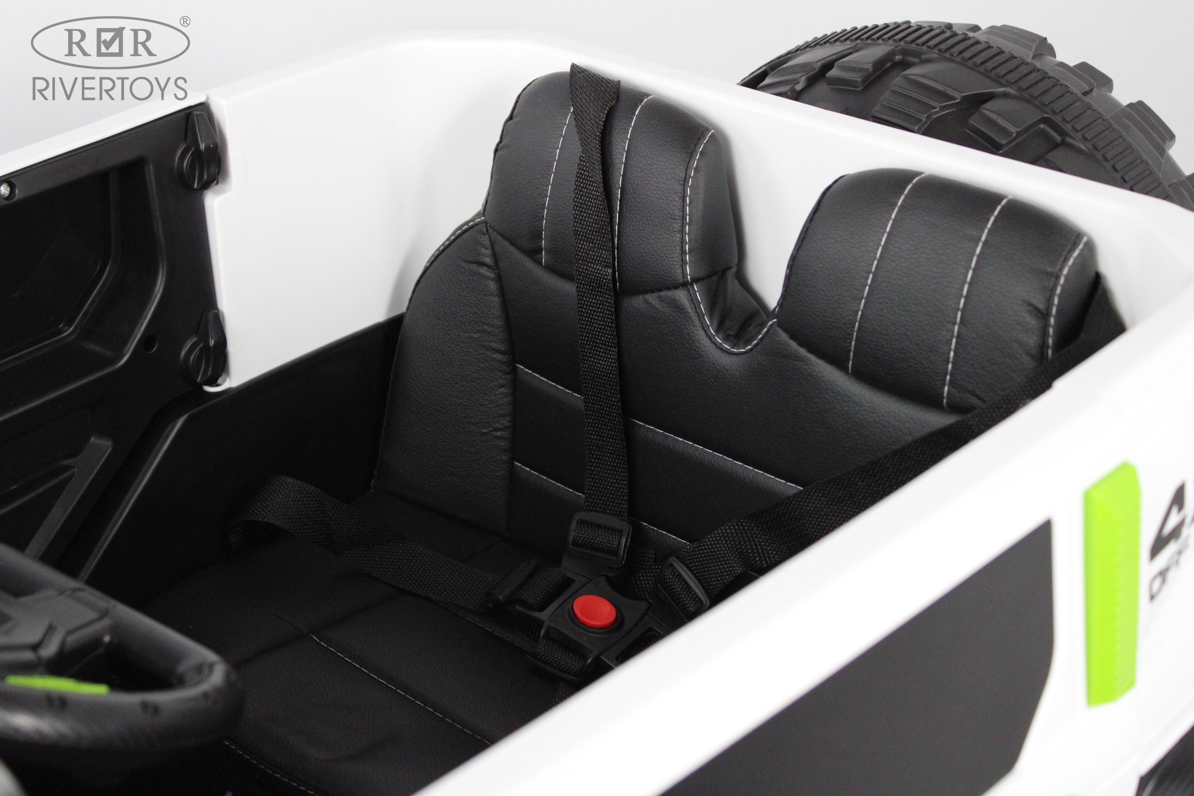 Купить Детский электромобиль RIVERTOYS М222БХ