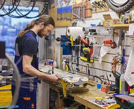 Подготовка сноуборда и лыж к катанию